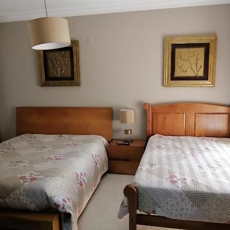 Apartamentos Lazarino1 Nazaré Exteriör bild