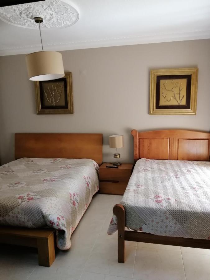 Apartamentos Lazarino1 Nazaré Exteriör bild